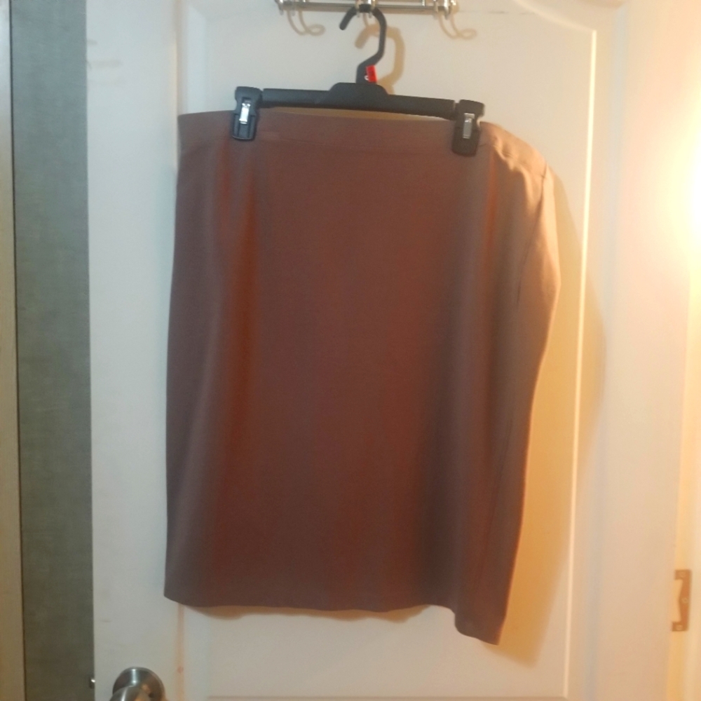 Size Forever 21 3X tan pencil skirt